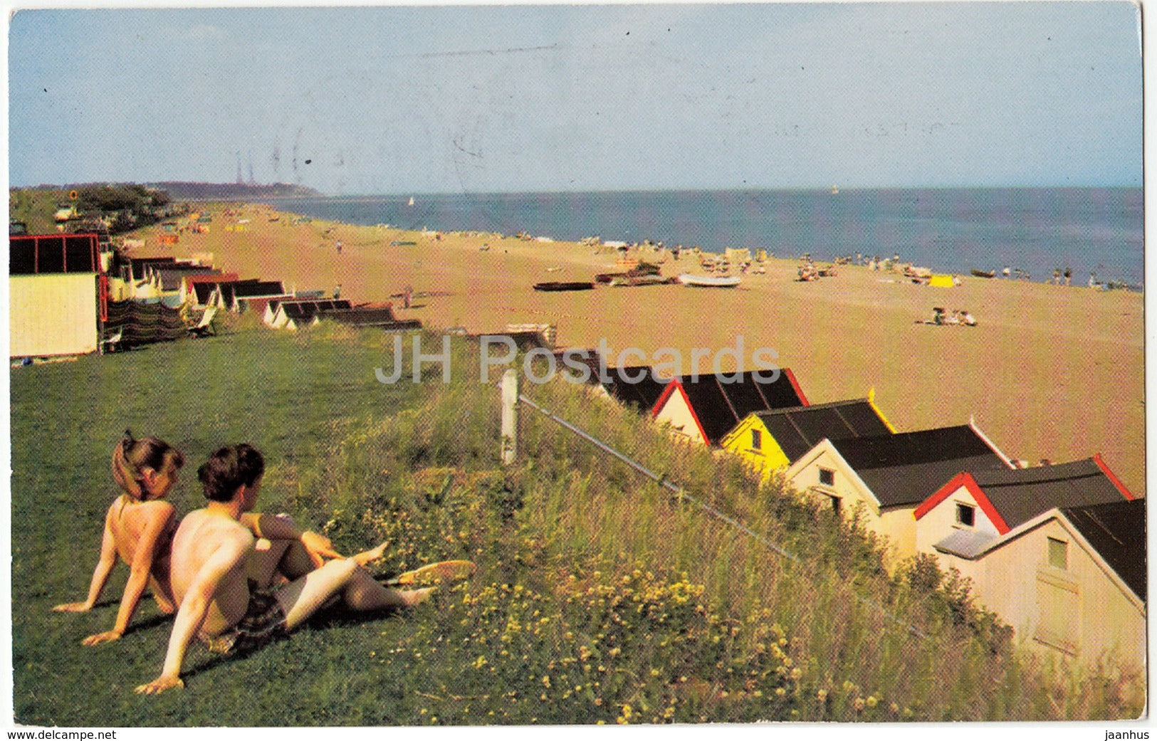 Felixstowe - The Beach - PT13216 - United Kingdom - England - used - JH Postcards