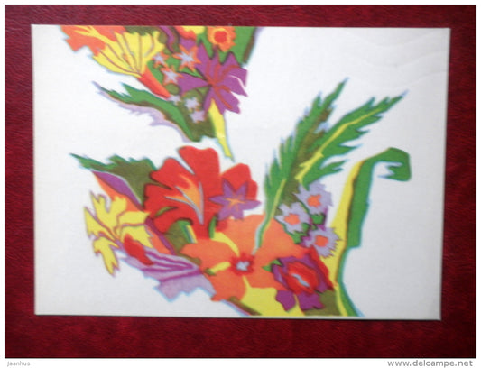 Greeting Card - by K. Kaasik - a bouquet of red - flowers - 1973 - Estonia USSR - unused - JH Postcards