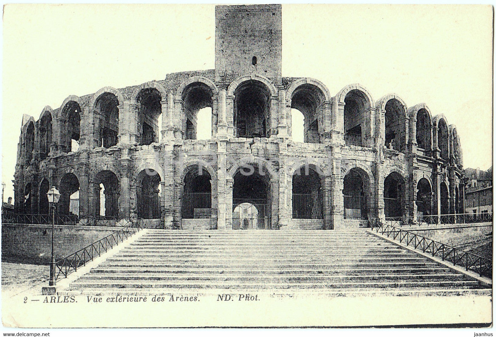 Arles - Vue exterieure des Arenes - ancient - 2 - old postcard - France - unused - JH Postcards