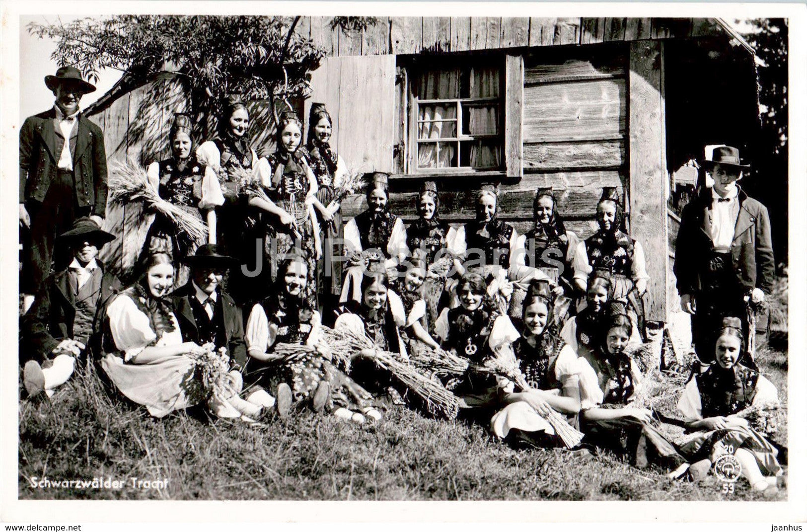 Schwarzwalder Tracht - folk costumes - 53 - old postcard - Germany - unused - JH Postcards