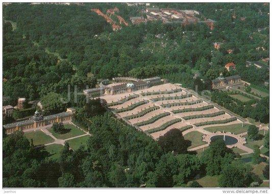 Stiftung - Preussische Schlösser und Gärten - Terrassen und Schloss Sanssouci - castle - Germany - 2002 gelaufen - JH Postcards