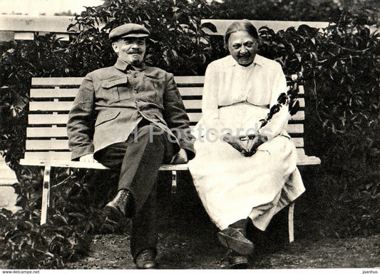 Vladimir Lenin - Lenin and Krupskaya at Gorki , 1922 - 1965 - Russia USSR - unused - JH Postcards