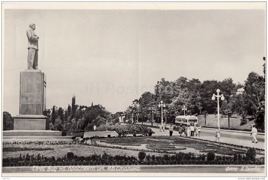 Stalin prospekt - avenue - monument to Stalin - Sochi - photo card - 1954 - Russia USSR - unused - JH Postcards