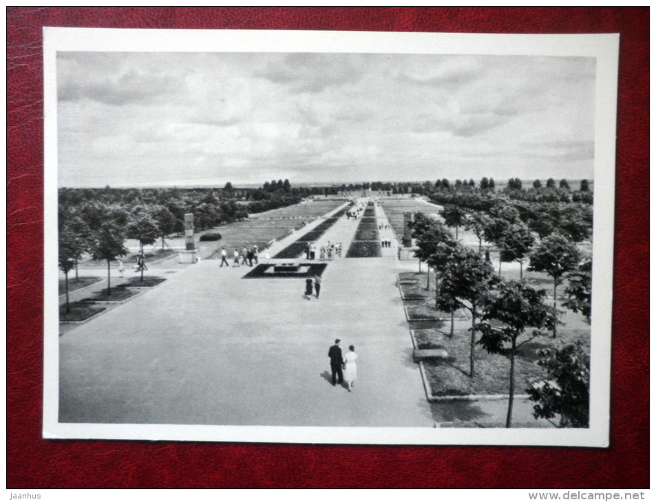 general view of alley - Piskaryovskoye Memorial Cemetery - Leningrad - St. Petersburg - 1966 - Russia USSR - unused - JH Postcards