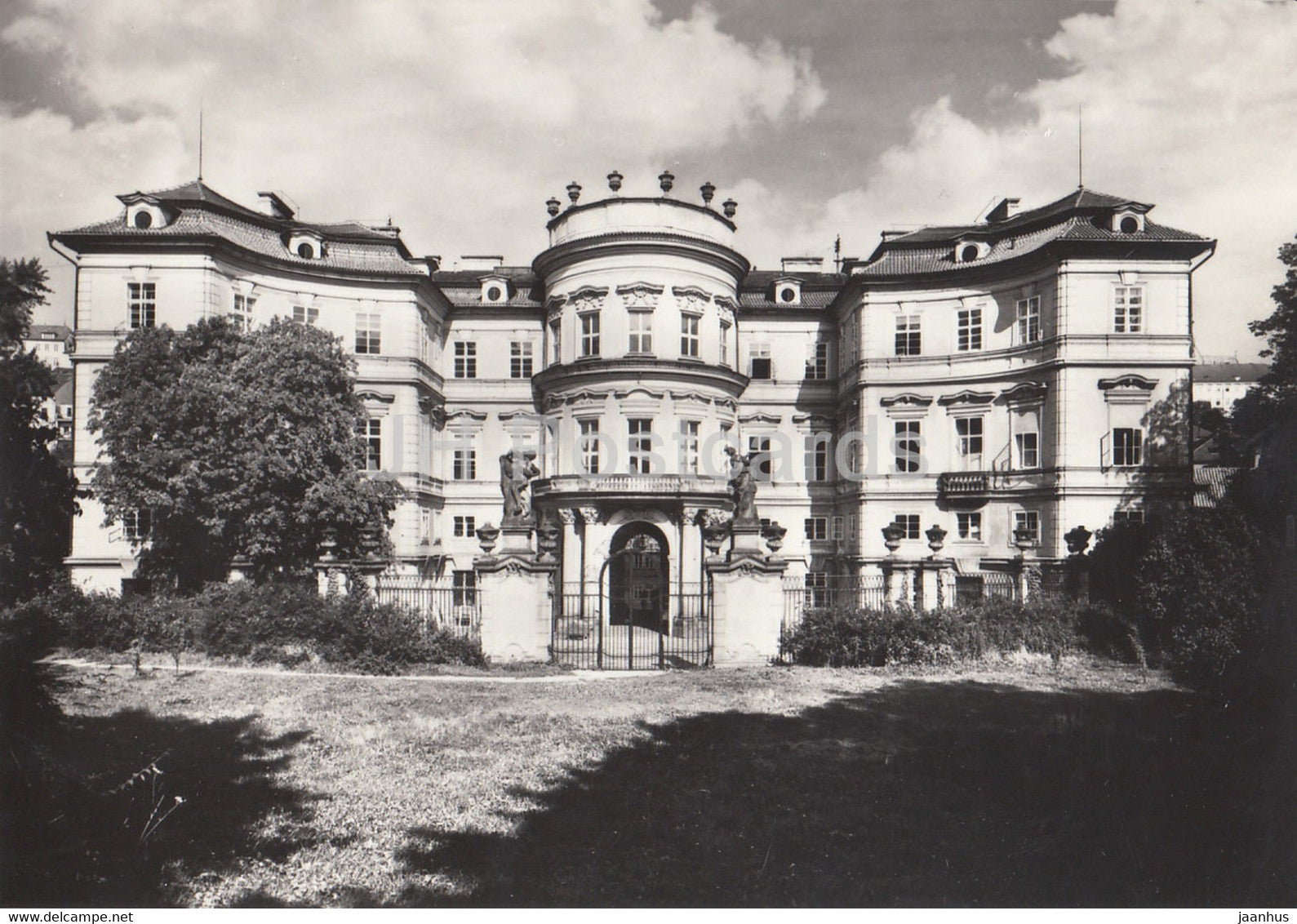 Praha - Prague - Lobkovic Palace Facade - Baroque Prague - Czechoslovakia - Czech Republic - unused - JH Postcards