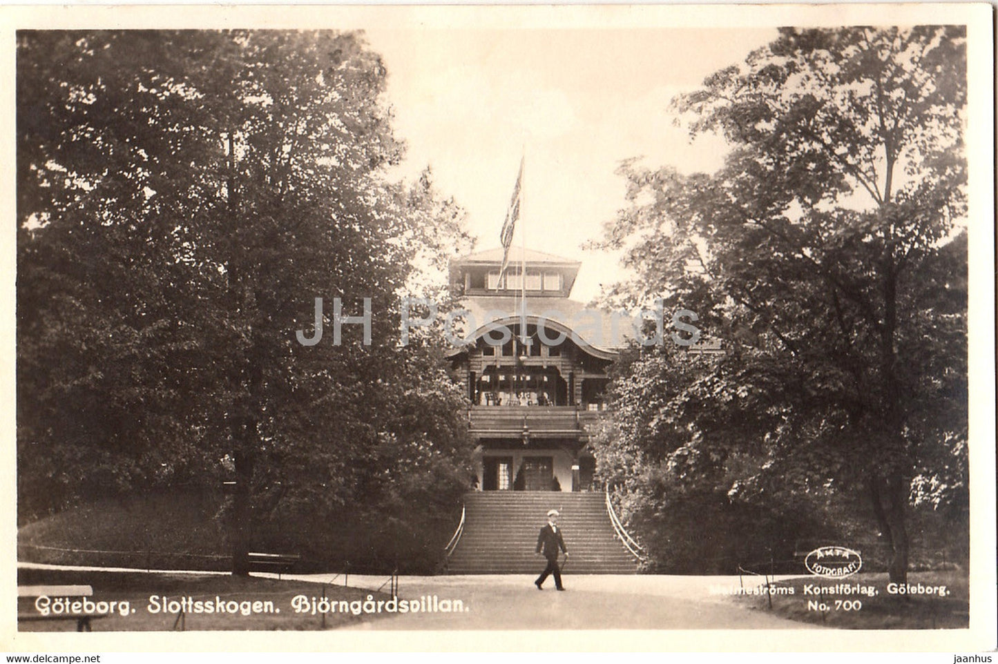 Goteborg - Slottsskogen . Bjorngardsvillan - 700 - old postcard - Sweden - unused - JH Postcards