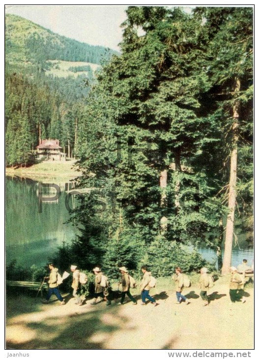 At the lake of Synevyr - hikers - Carpathian Mountains - Carpathians - 1969 - Ukraine USSR - unused - JH Postcards