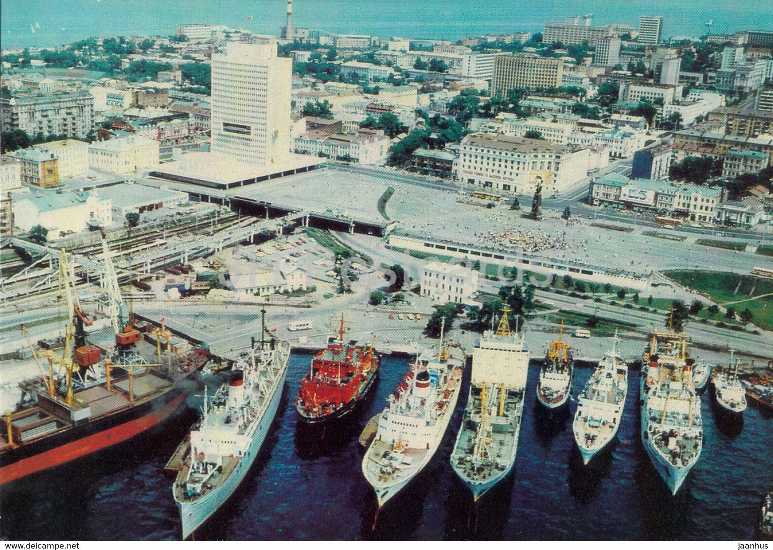 Vladivostok - view at the central part of the city - port - ship - postal stationery - 1991 - Russia USSR - unused - JH Postcards