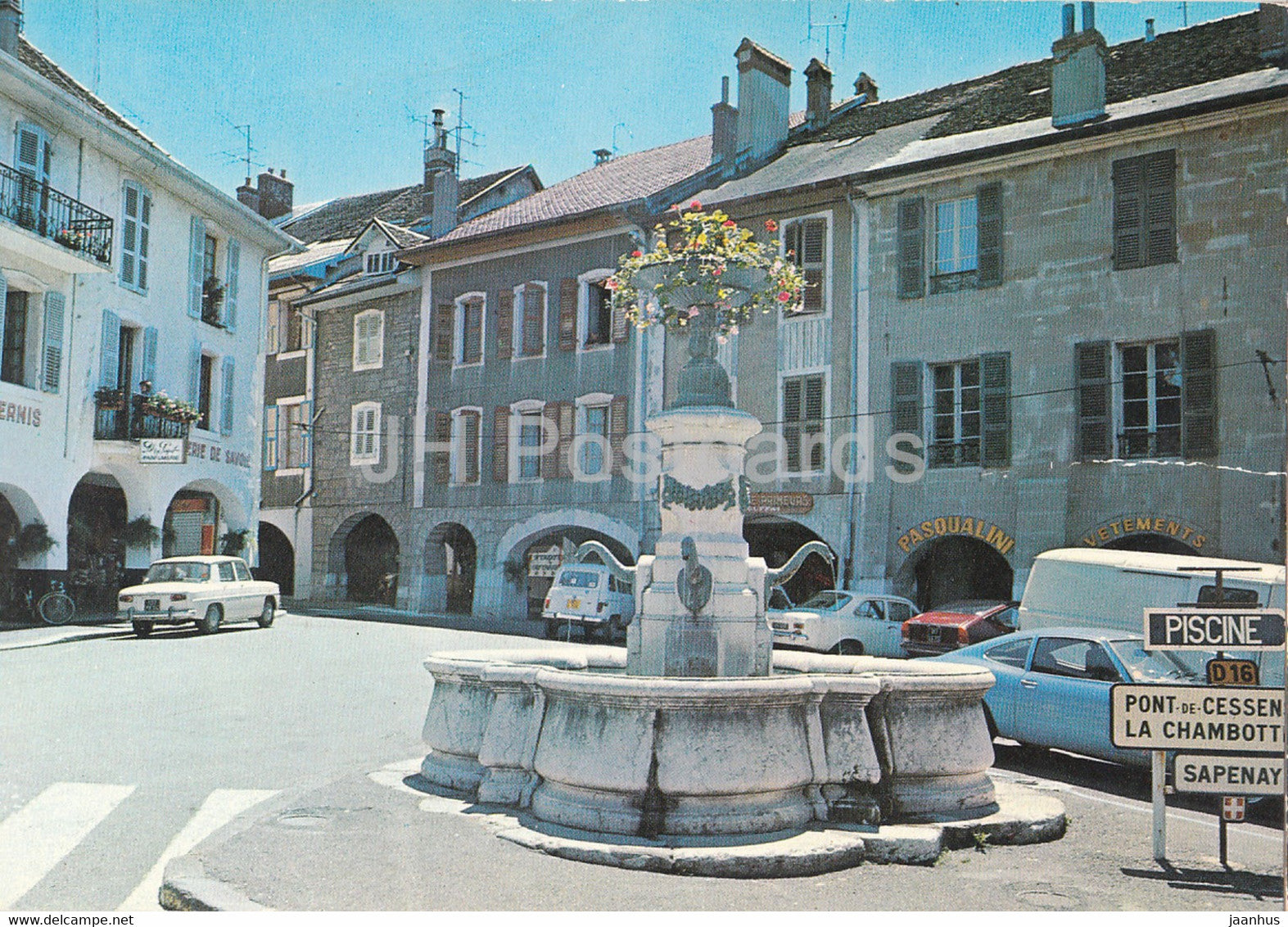 Rumilly - La Fontaine et les Arcades - car - France - used - JH Postcards