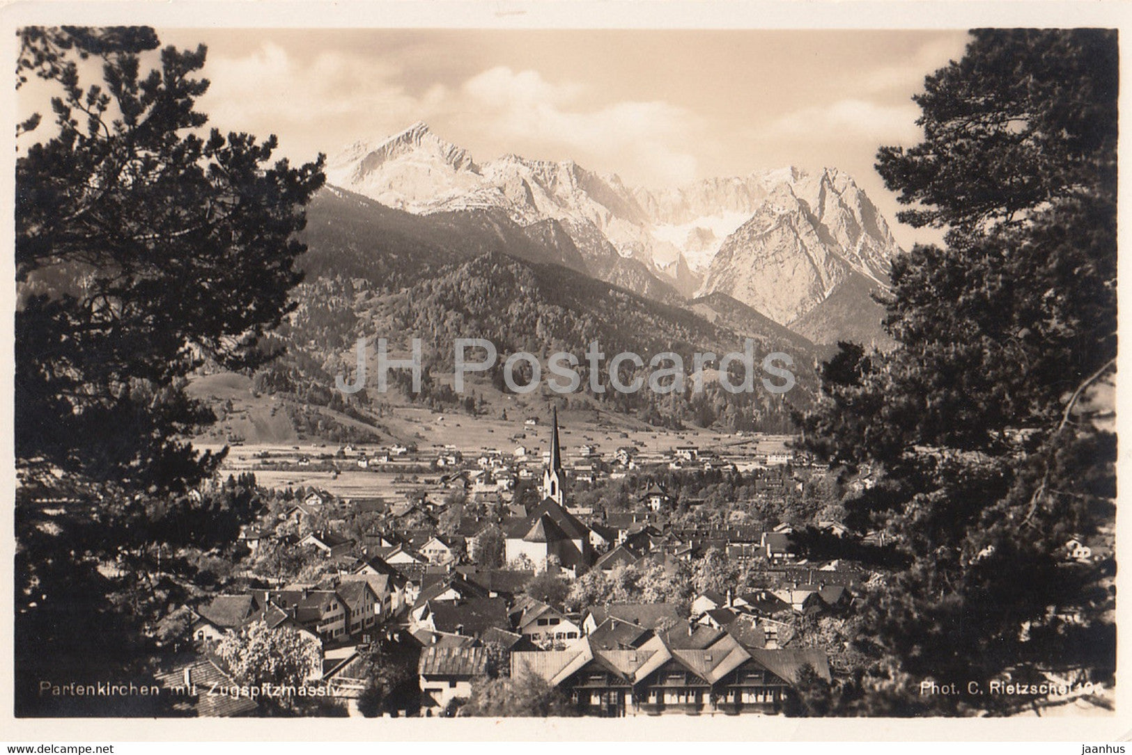 Partenkirchen mit Zugspitzmassiv - 106 - old postcard - Germany - unused - JH Postcards