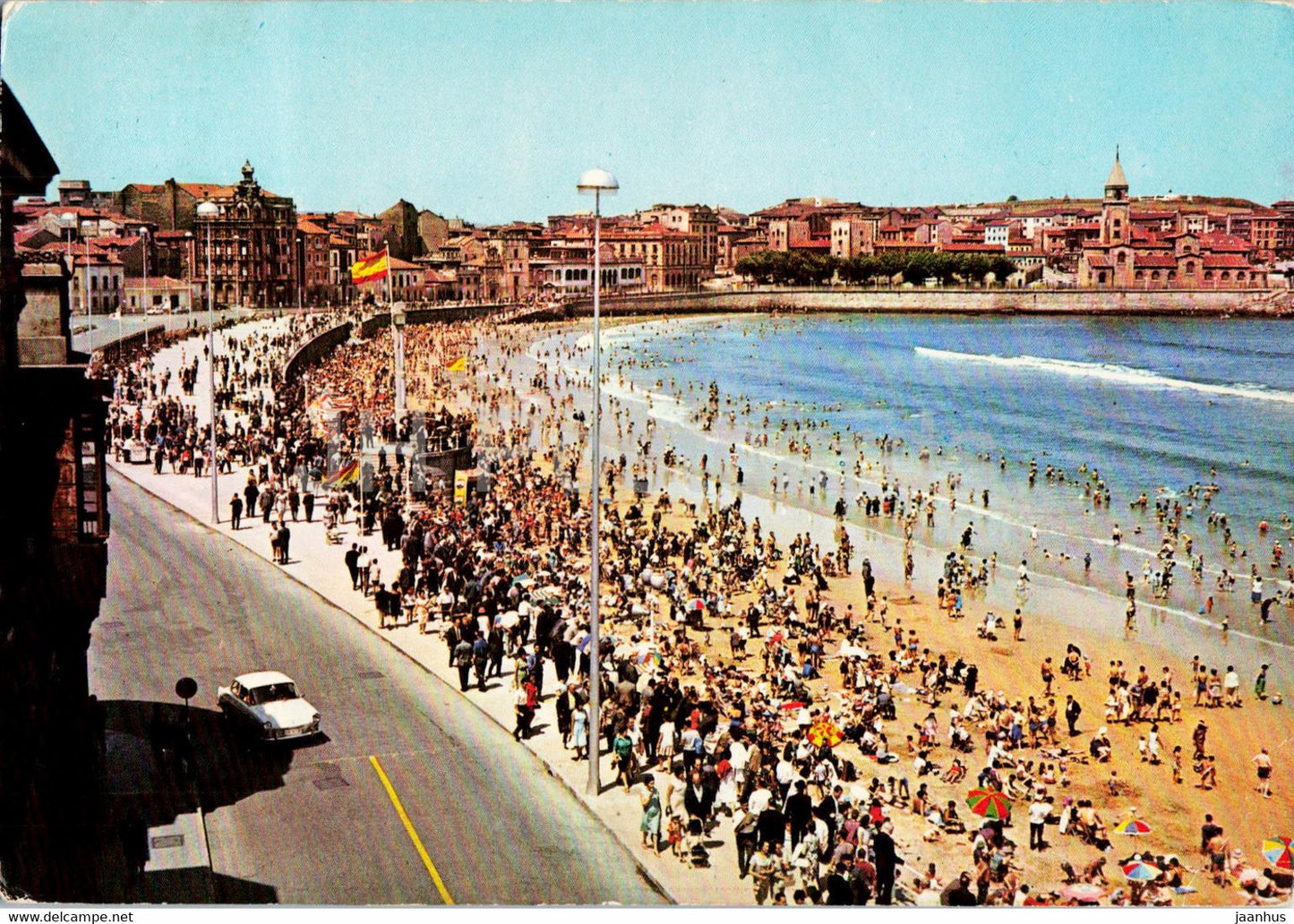 Gijon - Playa de San Lorenzo - beach - 2035 - Spain - used - JH Postcards