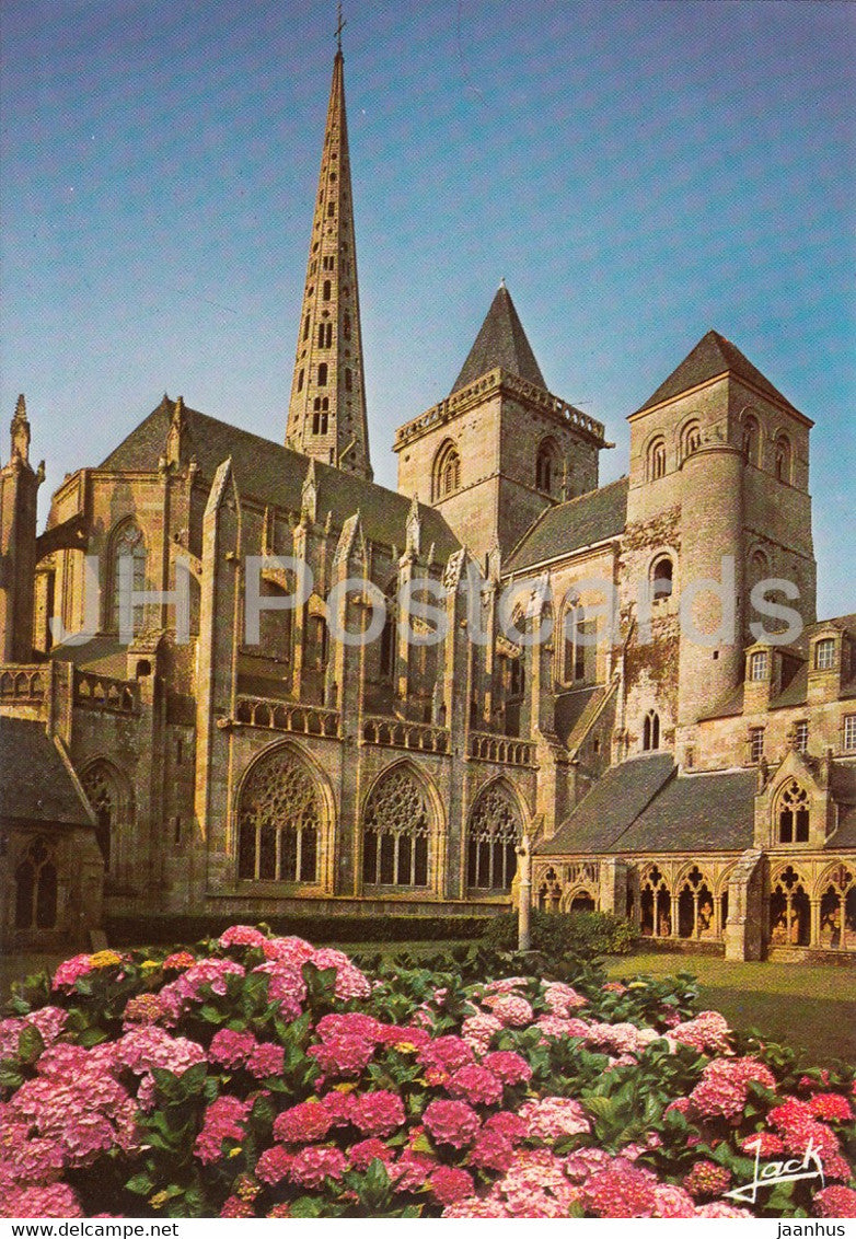 Treguier - La Cathedrale et le cloitre - Cathedral and Cloister - 22220 - France - unused - JH Postcards