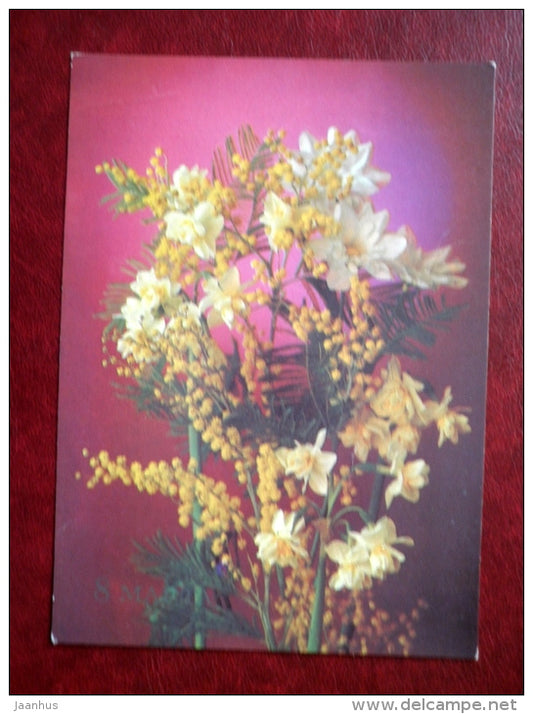 8 March Greeting Card - flowers - 1985 - Russia USSR - used - JH Postcards