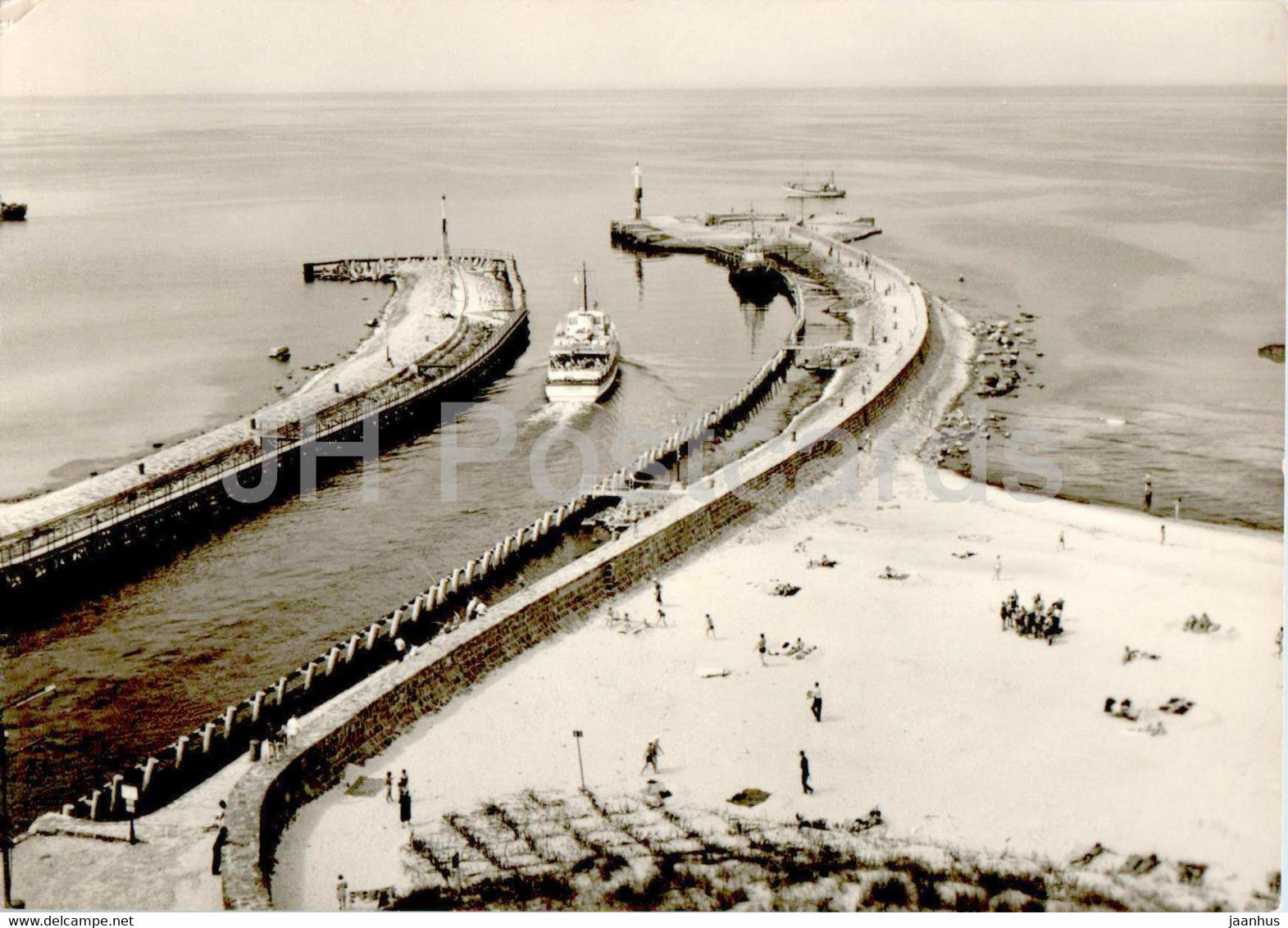 Kolobrzeg - Statek wycieczkowy Dorota wychozi z portu - The Dorota cruise ship leaves the port - Poland - unused - JH Postcards