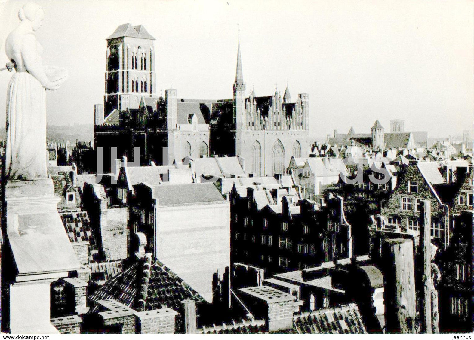 Gdansk - Fragment miasta w glebi kosciol NMPanny - Church of Our Lady - Poland - used - JH Postcards