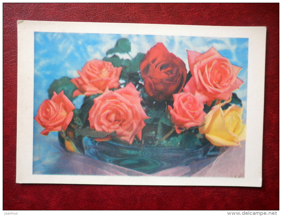 Greeting Card - red roses - flowers - 1977 - Russia USSR - used - JH Postcards