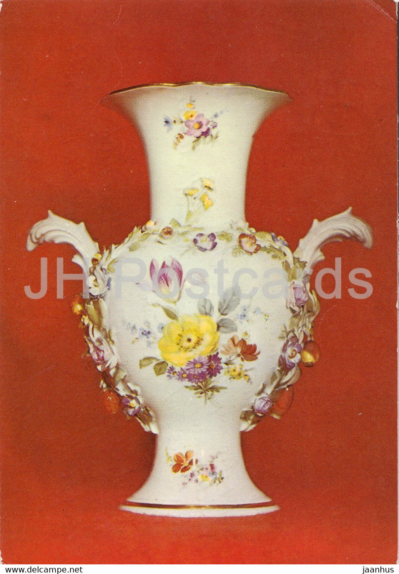 Vase mit plastischem und staffiertem Blumenbelag - 1981 - Germany DDR - used - JH Postcards