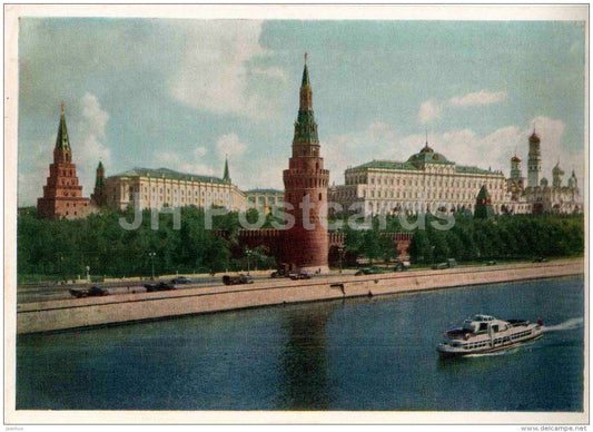 view of the Kremlin from Stone bridge - passenger boat - Moscow - 1956 - Russia USSR - unused - JH Postcards