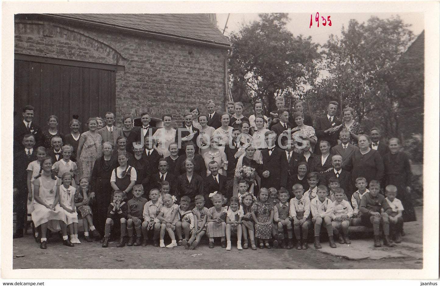 married couple - women and men - group photo - old postcard - 1935 - Germany -  unused - JH Postcards