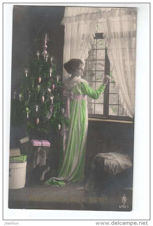 Christmas Greeting Card - lady - christmas tree -  gifts - PFB - 4700/3 - circulated in Estonia  - used - JH Postcards