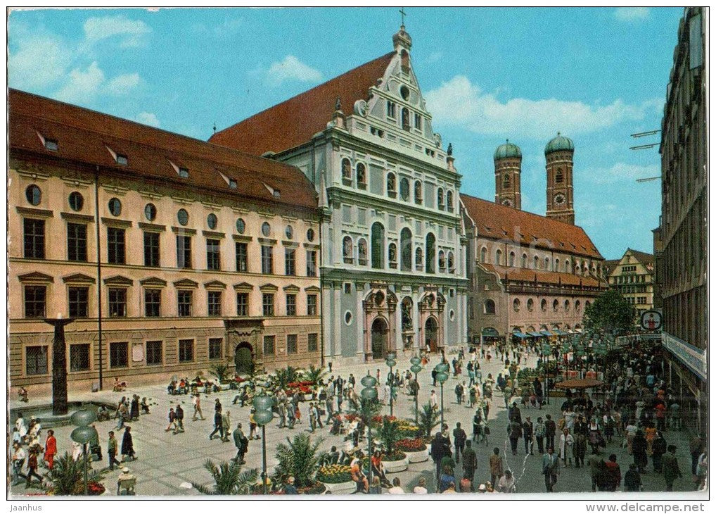 München - Neuhauser Strasse mit Blick auf die Türme der Frauenkirche - Germany - 1977 gelaufen - JH Postcards