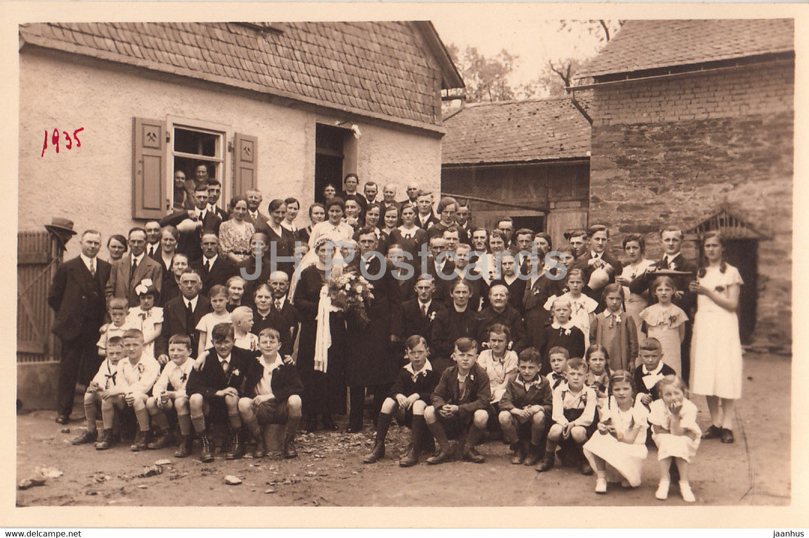 married couple - women and men - group photo - Volgtlander - old postcard - 1935 - Germany -  unused - JH Postcards