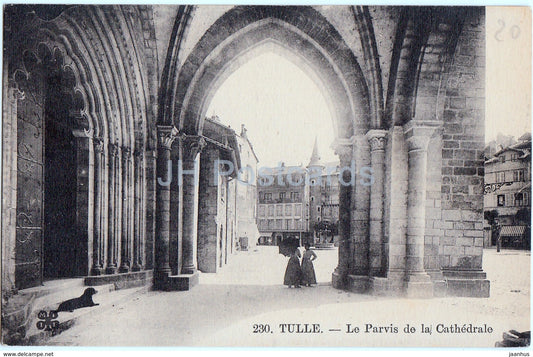 Tulle - Le Parvis de la Cathedrale - cathedral - 230 - old postcard - France - unused - JH Postcards