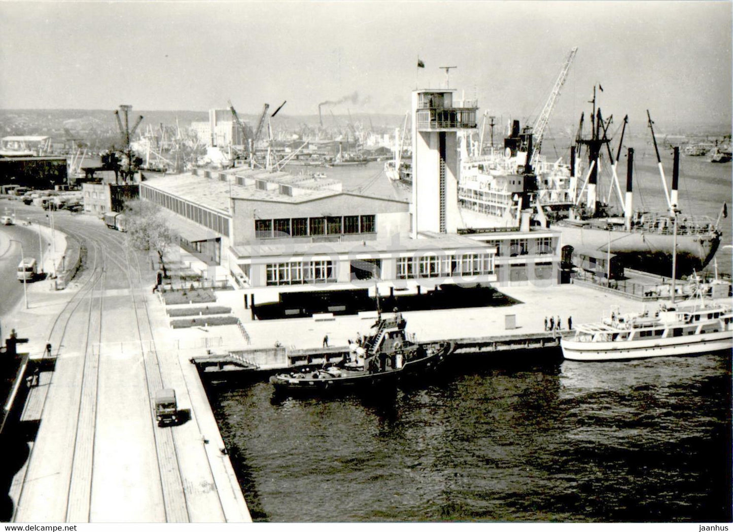 Gdynia - Kapitanat Portu - Harbor Master's Office - port - ship - boat - Poland - unused - JH Postcards