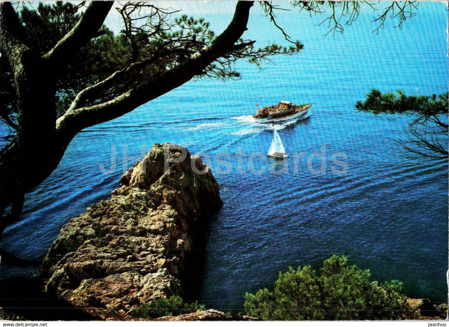 Costa Brava - Un bello panorama de la costa - boat - 4034 - Spain - unused - JH Postcards