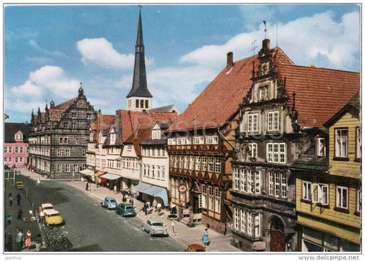 Hameln , Weser - Osterstrasse mit Museum , Stiftsherrenhaus - Hochzeitshaus und Markt-Kirche - Germany - ungelaufen - JH Postcards