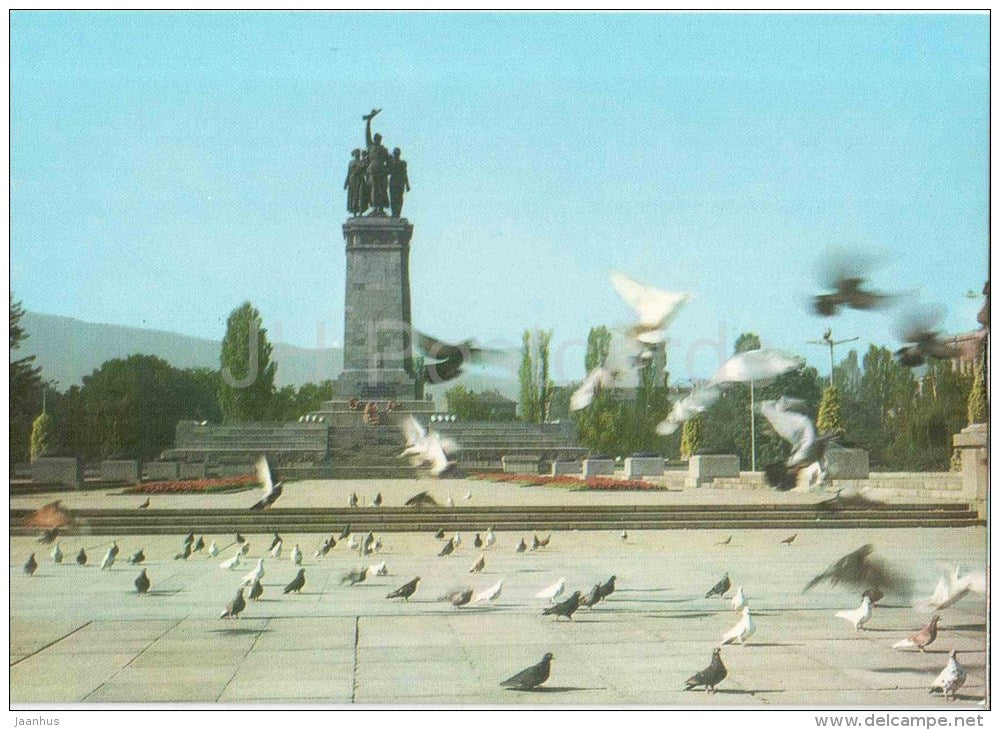 monument to Soviet Army - 1 - dove - birds - Sofia - 2672 - Bulgaria - unused - JH Postcards