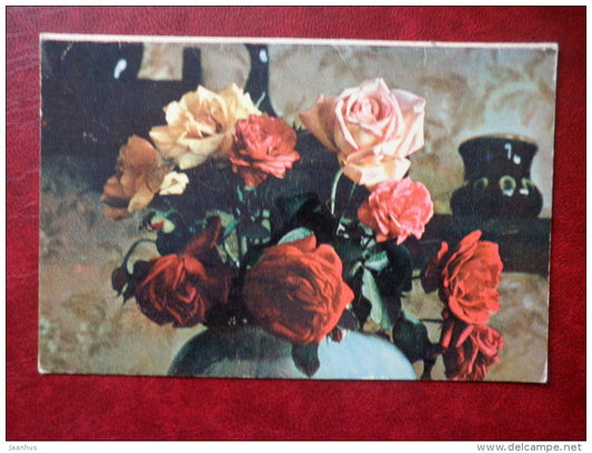 8 March Greeting Card - red and pink roses - flowers - 1970 - Russia USSR - used - JH Postcards