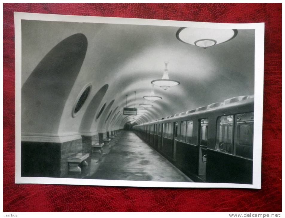 Leningrad - St. Petersburg - metro, subway station - Uprising Square - 1955 - Russia - USSR - unused - JH Postcards