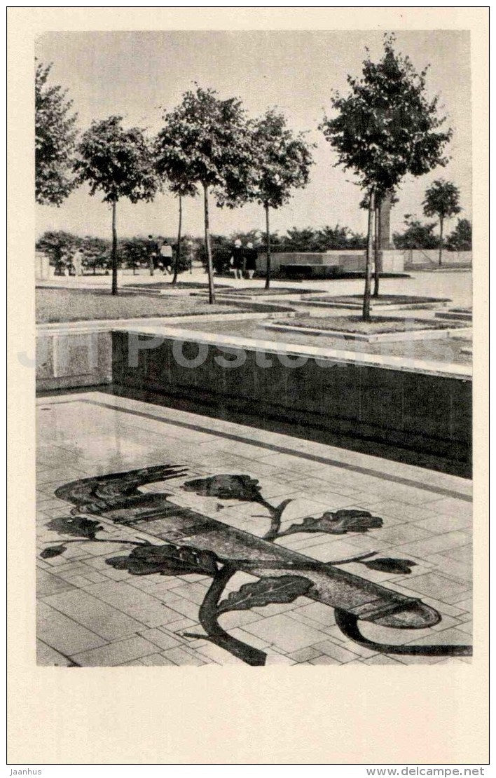 Mosaic Work of the Decorative Pool - Piskaryovskoye Memorial Cemetery - Leningrad - 1971 - Russia USSR - unused - JH Postcards