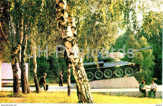 Kaliningrad - Konigsberg - monument to tank heroes - 1975 - Russia USSR - unused - JH Postcards