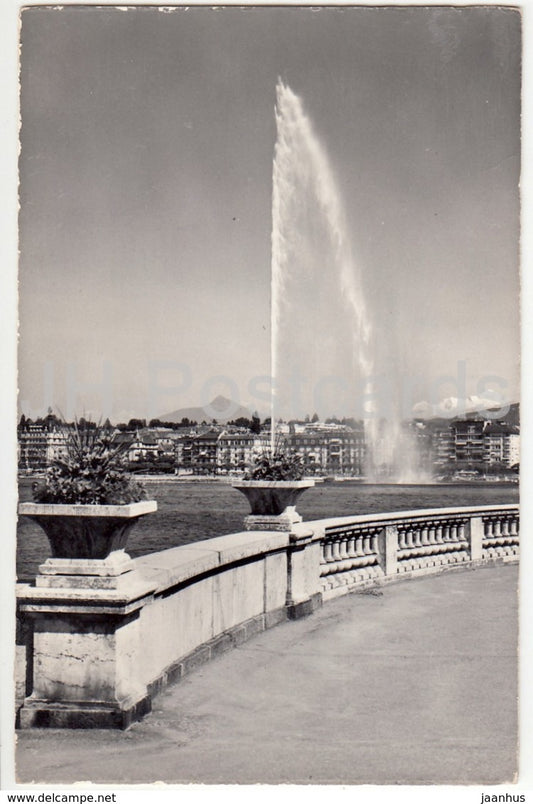 Geneve - Geneva - Le Jet d'Eau et le Mont-Blanc - 7856 - Switzerland - 1965 - used - JH Postcards