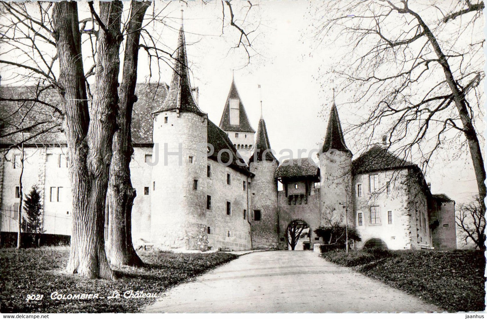 Colombier - Le Chateau - castle - 3021 - old postcard - Switzerland - unused - JH Postcards