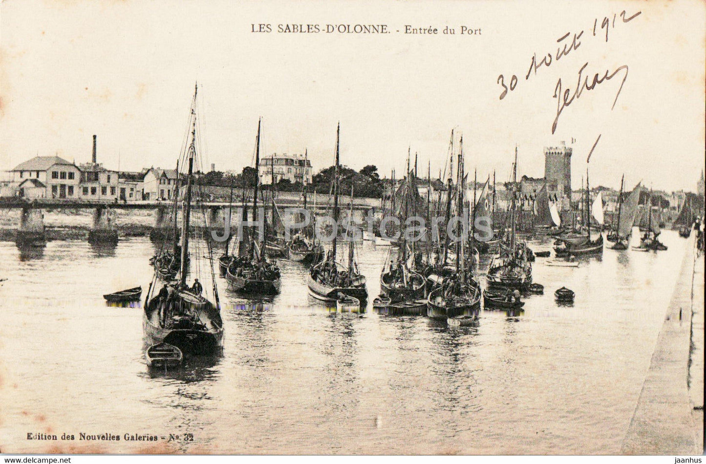 Les Sables D'Olonne - Entree du Port - 32 -  boat - ship - old postcard - 1912 - France - used - JH Postcards