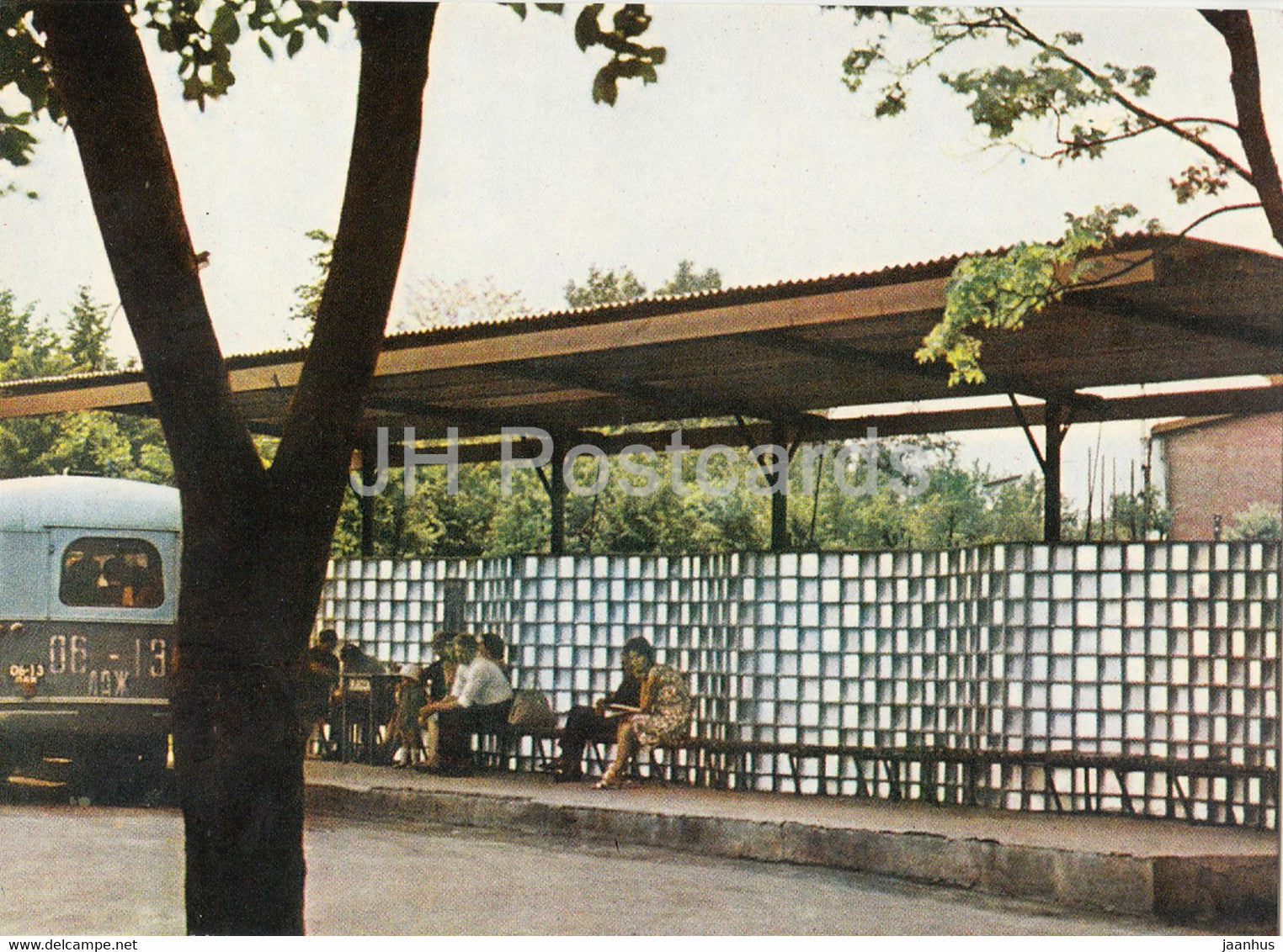 Jurmala - Bus stop in Kemeri - Latvia USSR - unused - JH Postcards