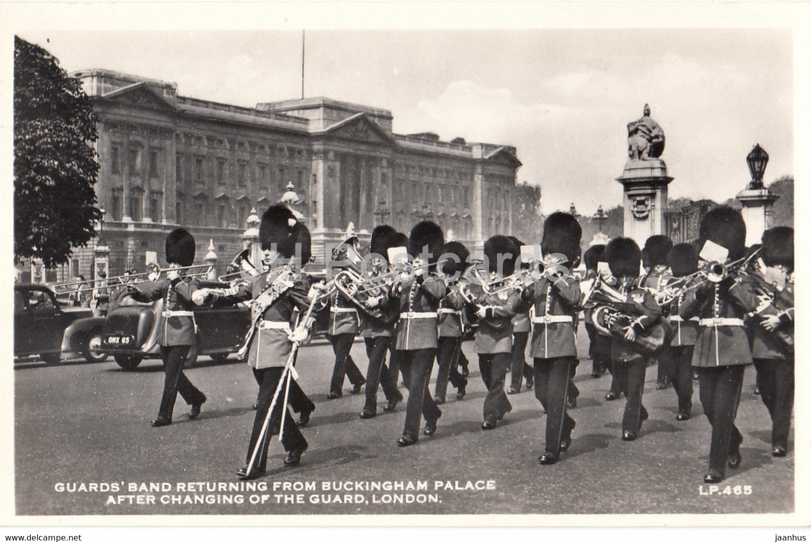 London - Guards Band returning from Buckingham Palace after changing of the Guard - England - United Kingdom - unused - JH Postcards