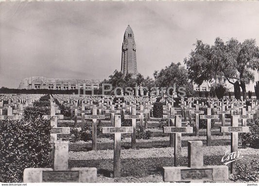 Le Champs de Bataille de Verdun - Cimetiere Militaire de l'Ossuaire de Douaumont - old postcard - 1954 - France - used - JH Postcards