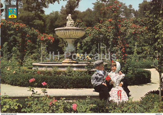 Madrid - Retiro Park - The Rosary - Typical Couple - children - 1966 - Spain - used - JH Postcards