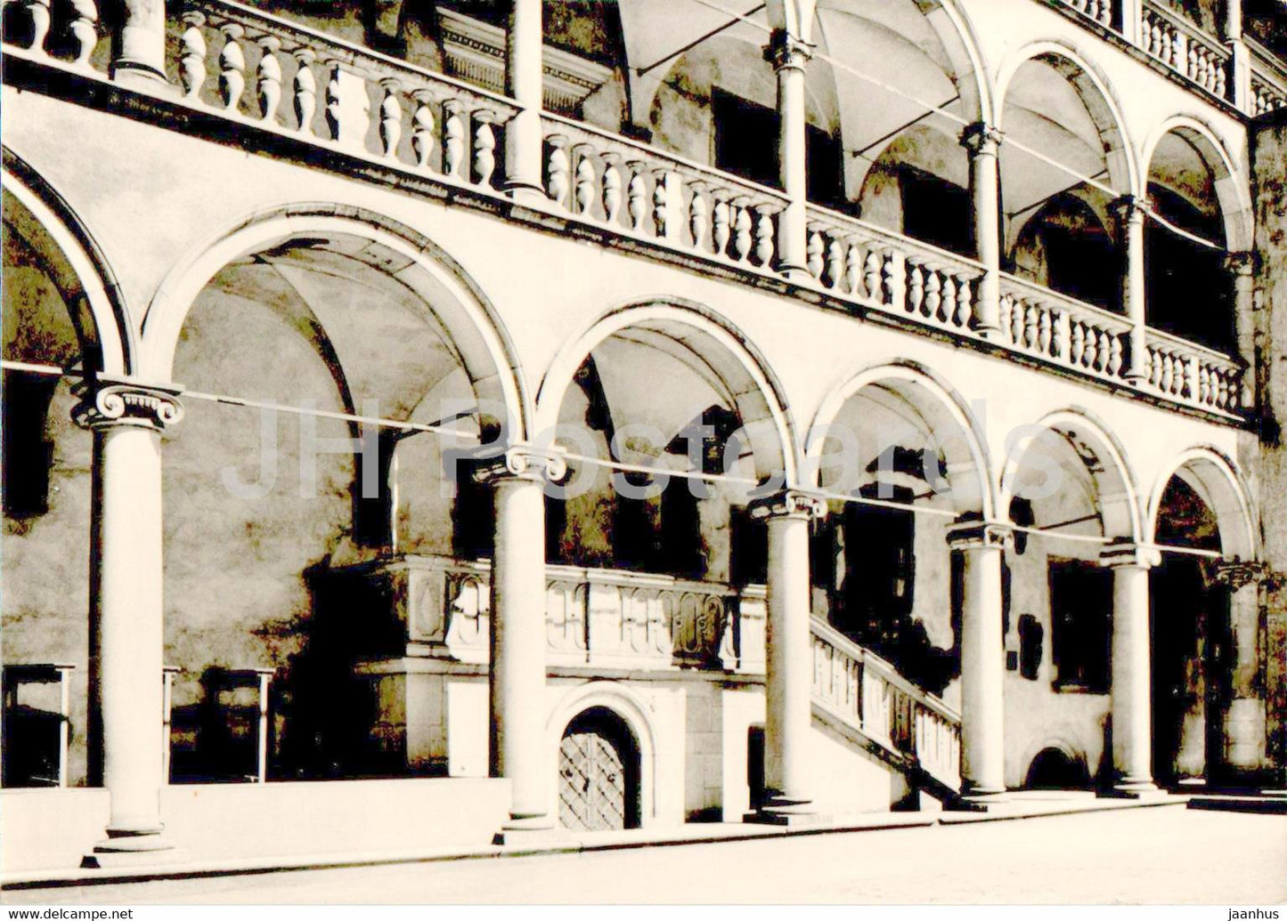 Krakow - Wawel - fragment dziedzinca arkadowego - part of the arcaded courtyard - Poland - used - JH Postcards