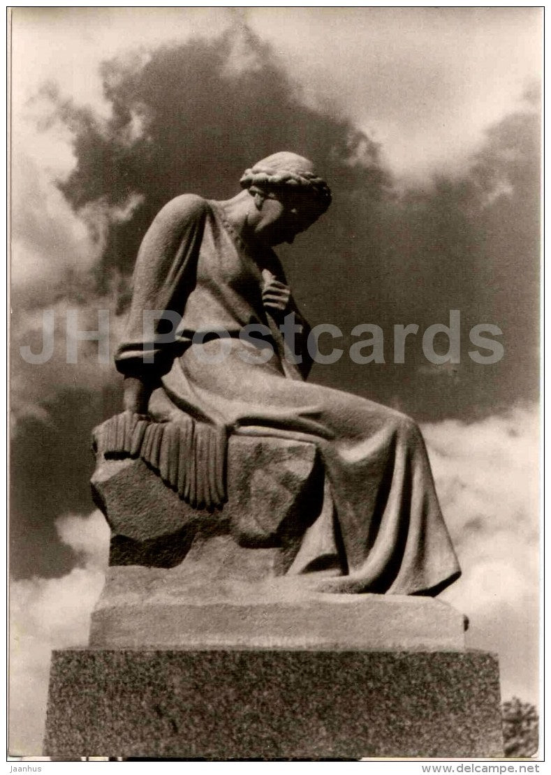 Sowjetisches Ehrenmal in Berlin - Treptow - 46 - woman - soviet monument - Berlin - Germany - unused - JH Postcards