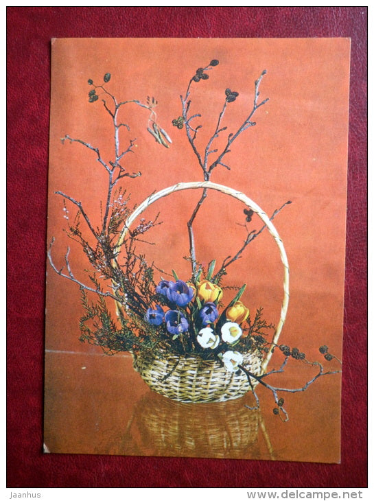 Greeting card - crocuses in a basket - flowers - 1981 - Estonia USSR - used - JH Postcards