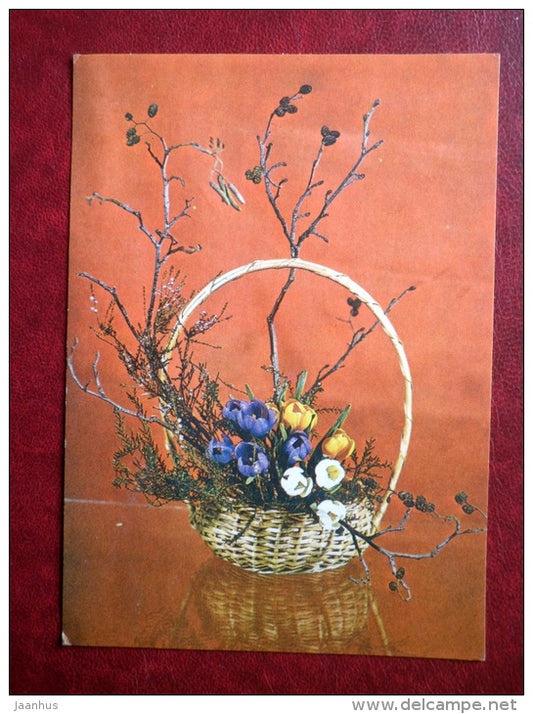 Greeting card - crocuses in a basket - flowers - 1981 - Estonia USSR - used - JH Postcards