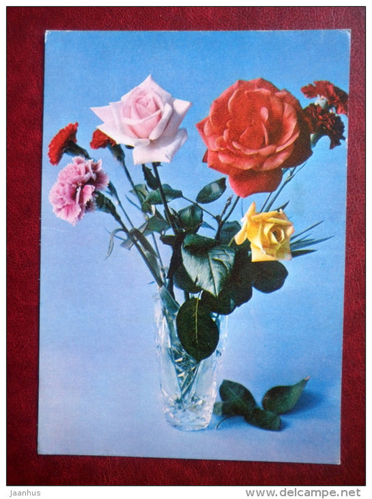 Greeting Card - roses - carnation - vase - flowers - 1982 - Russia USSR - used - JH Postcards