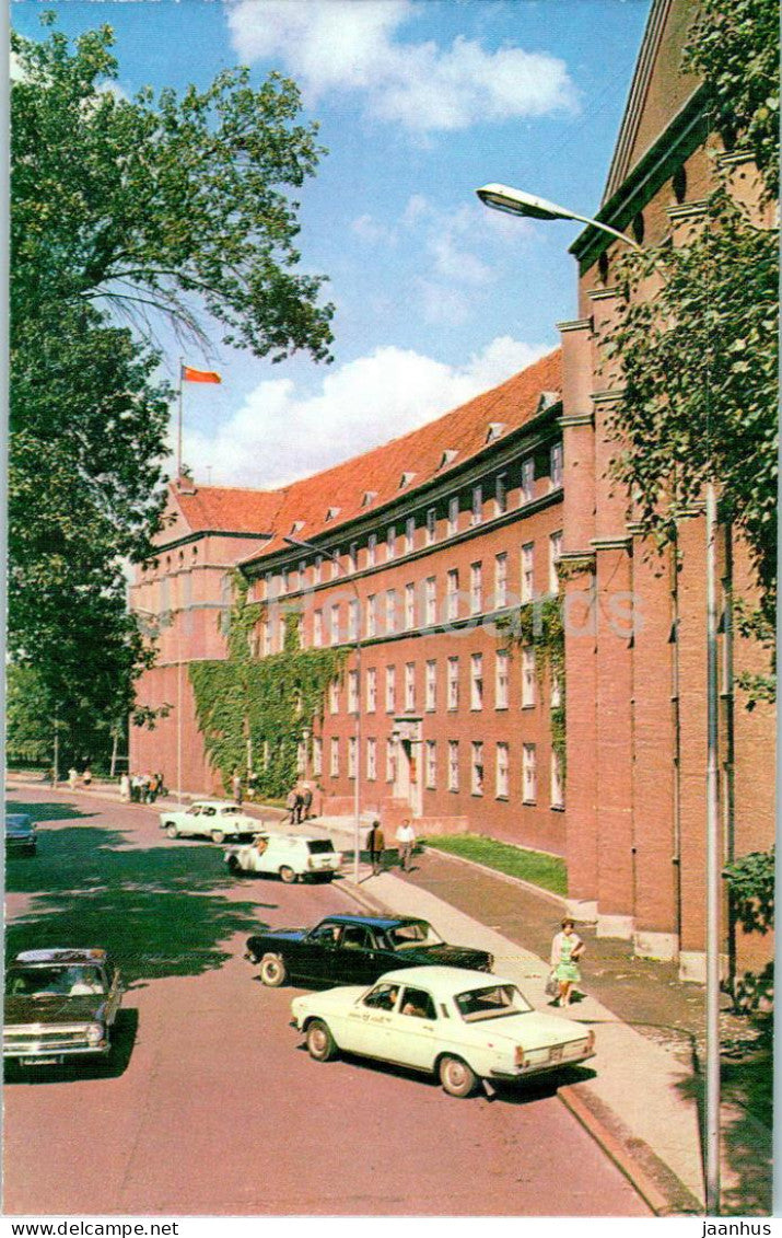 Kaliningrad - Konigsberg - administrative building - car Volga - 1975 - Russia USSR - unused - JH Postcards