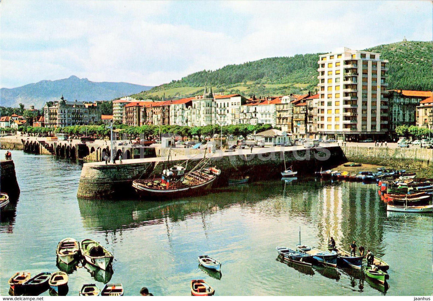 Castro Urdiales - Puerto - port - ship - boat - Spain - used - JH Postcards