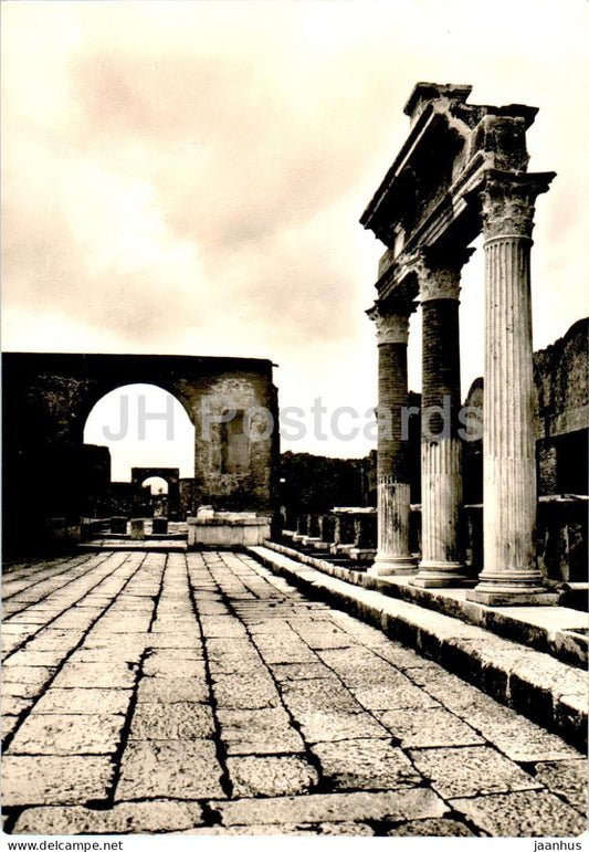 Pompei - Foro Civile - Archi di Trionfo - Civil Forum - Arches of Triumph - ancient world - Italy - unused - JH Postcards